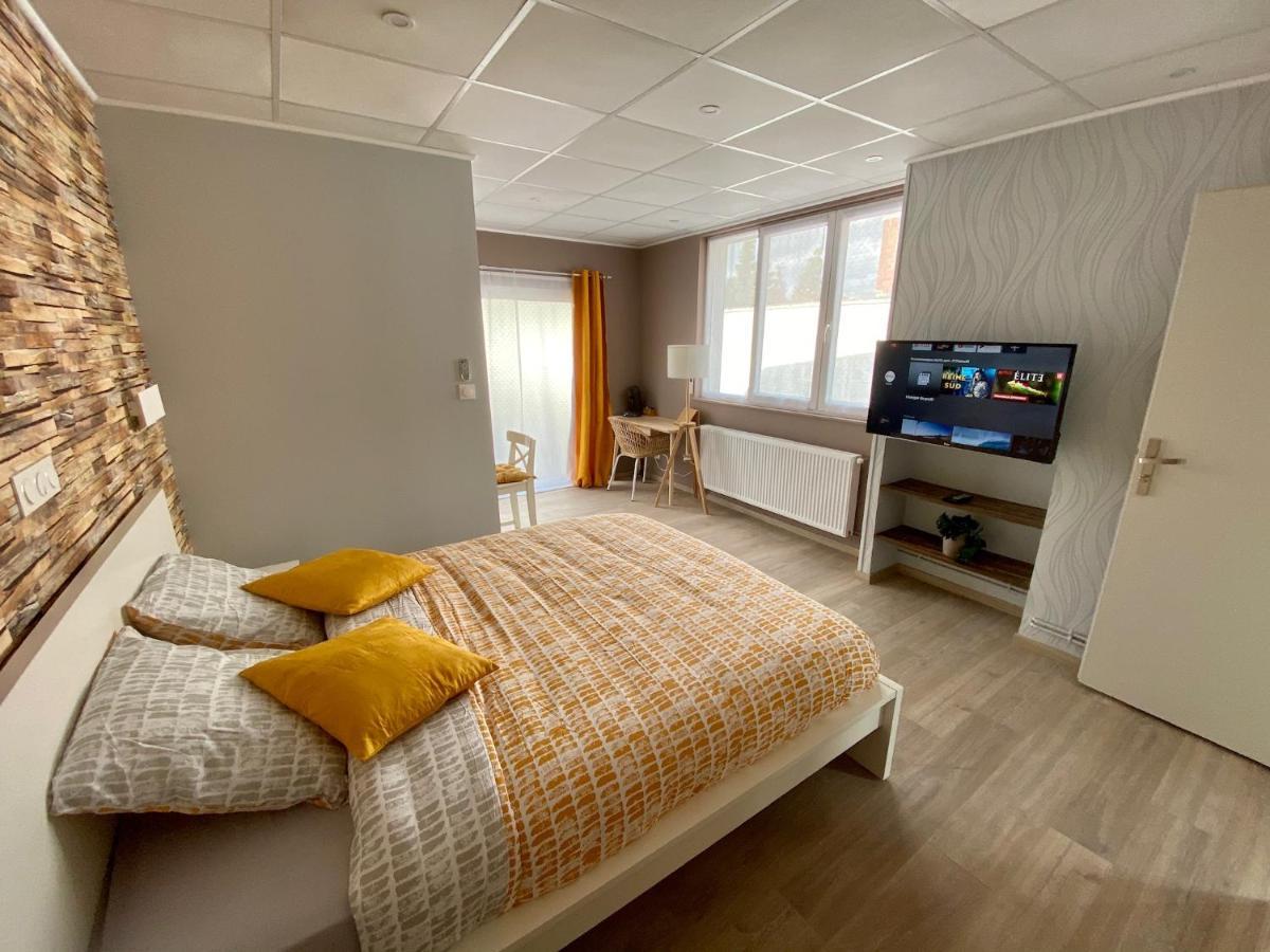 Logements Equipes A Onnaing Avec Espace Balneo En Option Proche Toyota, Autoroute Et Valenciennes Buitenkant foto