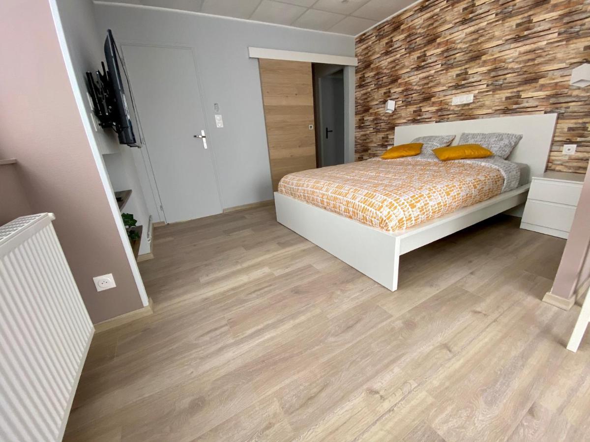 Logements Equipes A Onnaing Avec Espace Balneo En Option Proche Toyota, Autoroute Et Valenciennes Buitenkant foto