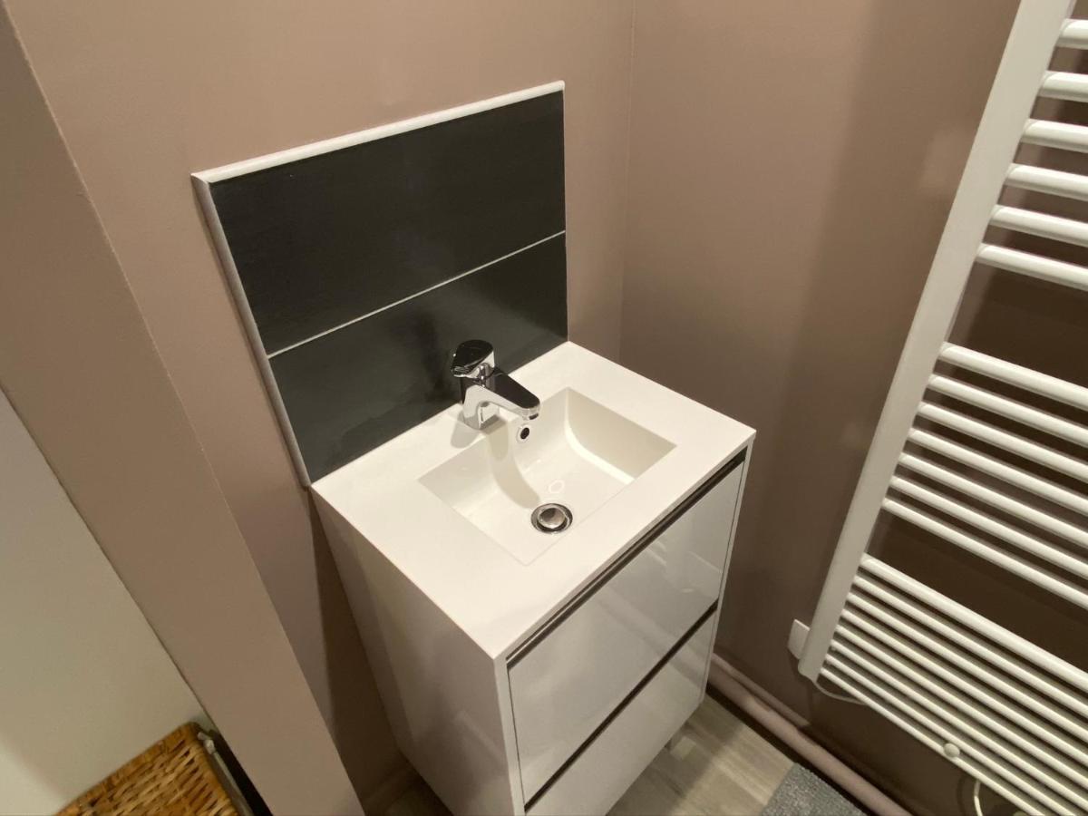 Logements Equipes A Onnaing Avec Espace Balneo En Option Proche Toyota, Autoroute Et Valenciennes Buitenkant foto