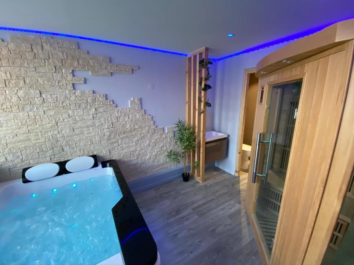 Logements Equipes A Onnaing Avec Espace Balneo En Option Proche Toyota, Autoroute Et Valenciennes Buitenkant foto