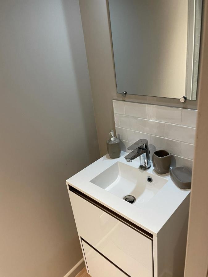 Logements Equipes A Onnaing Avec Espace Balneo En Option Proche Toyota, Autoroute Et Valenciennes Buitenkant foto